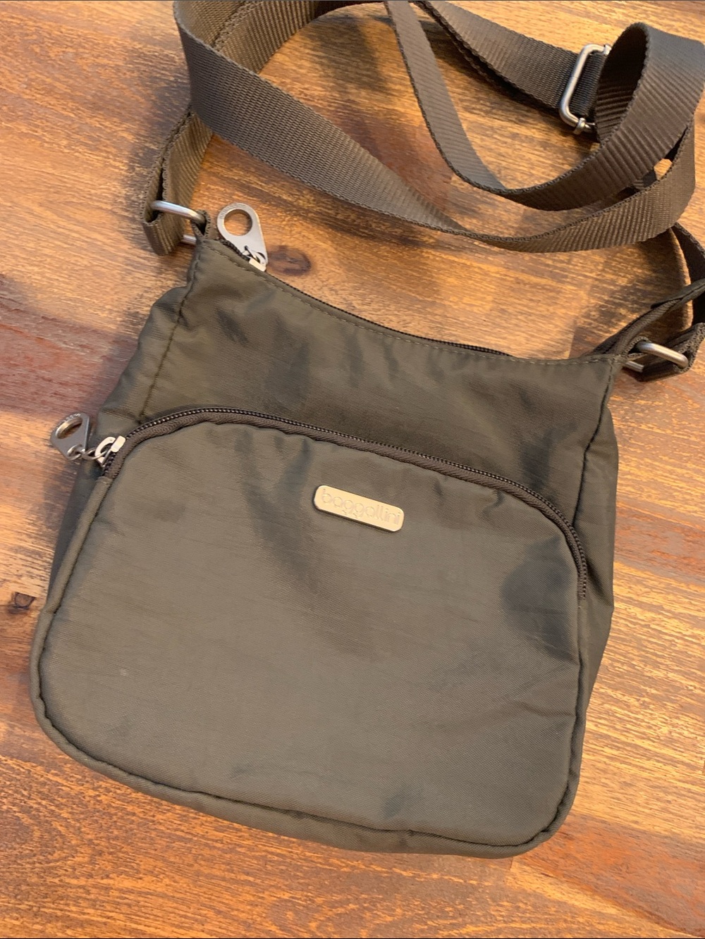 Baggallini crossbody bag